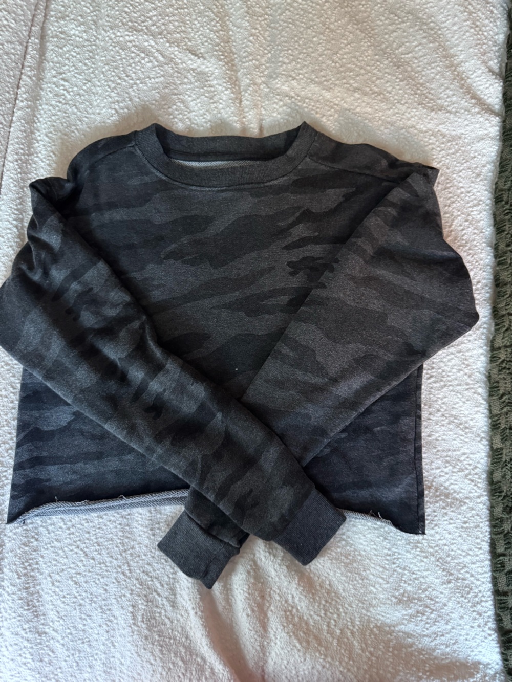 Reflex Black & Gray Camouflage Cropped Crewneck Sweater - Picture 1 of 2